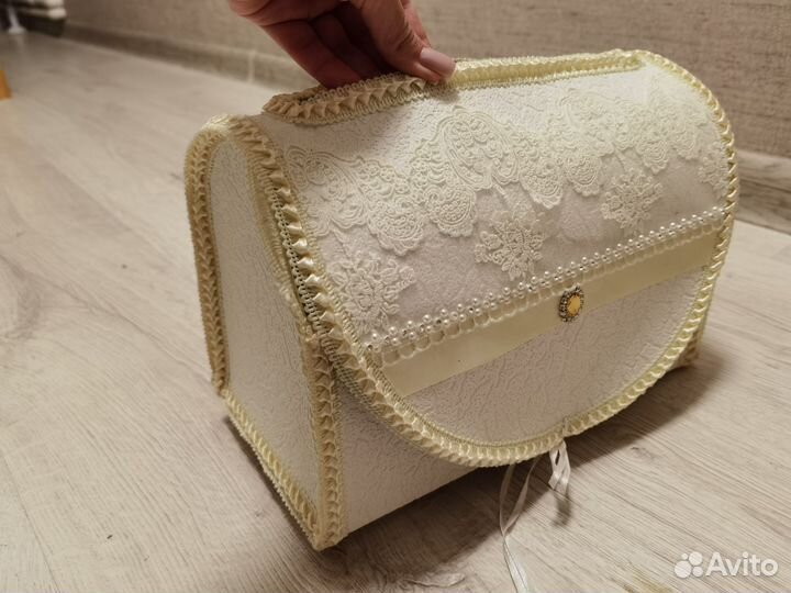 Свадебное украшение на бутылки и казна