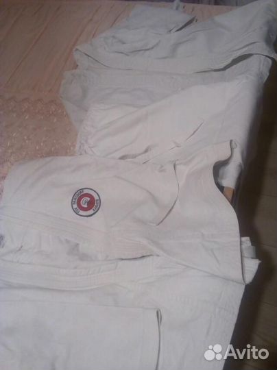 Продам костюм 