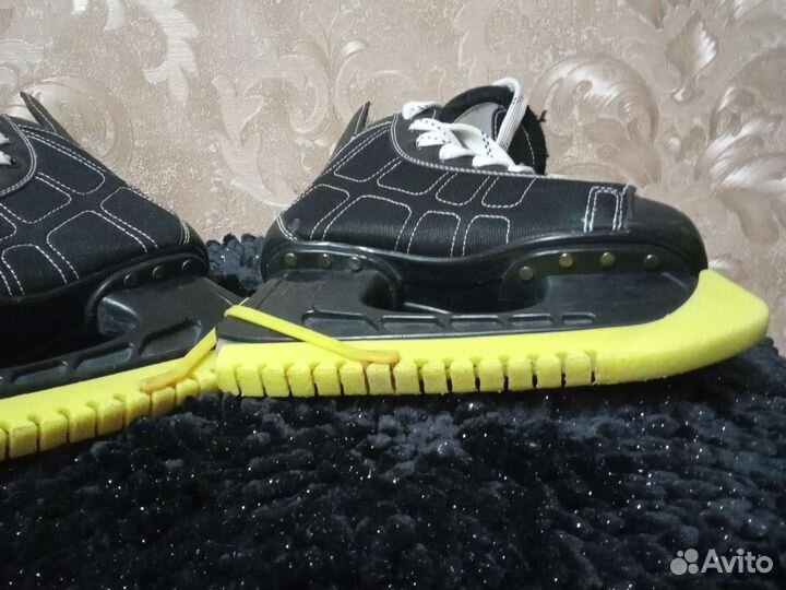 Коньки хоккейные 36 размер