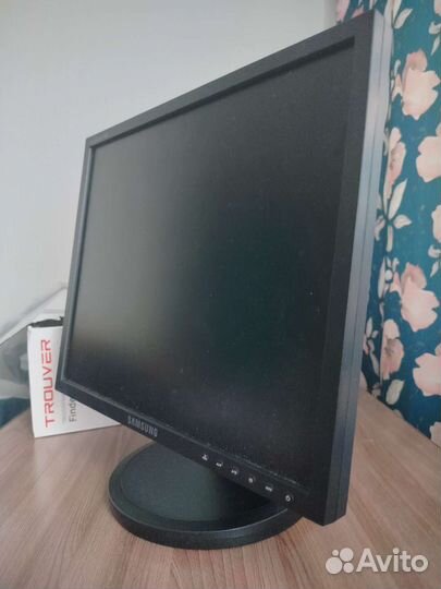 Монитор samsung