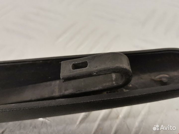 Щеткодержатель задний Renault Megane 1997