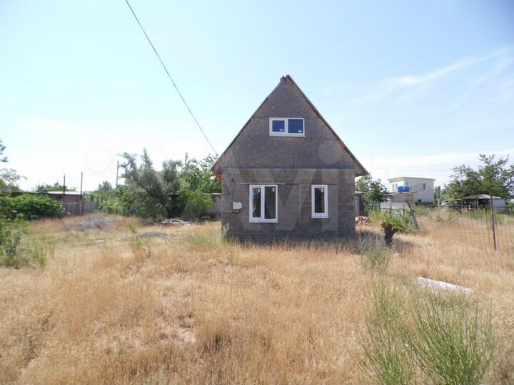 Дом 42 м² на участке 6,9 сот.