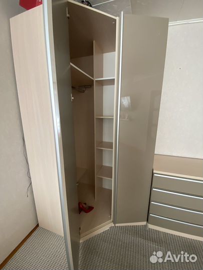 Спальный гарнитур