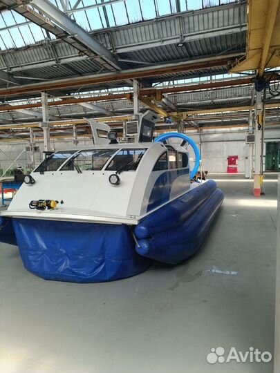 Судно на воздушной подушке Ладья