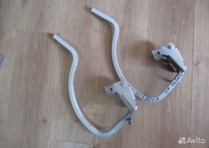Петли крышки багажника Фольксваген Поло 2011