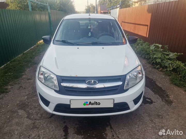LADA Granta 1.6 МТ, 2014, битый, 136 600 км