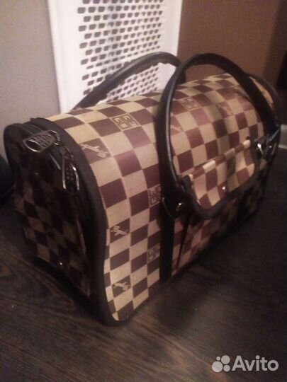 Переноска для кошек и собак