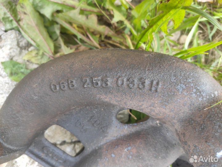 Коллектор выпускной Volkswagen Passat B5 2.0