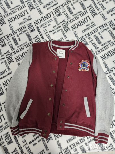 Кофта в стиле американского университета размер S