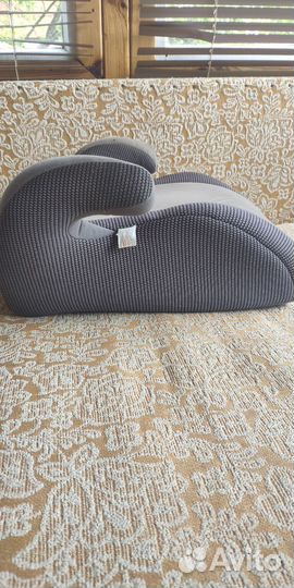 Детский бустер автомобильный