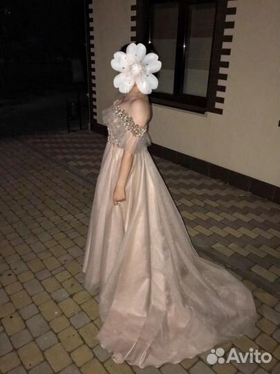 Нарядное платье