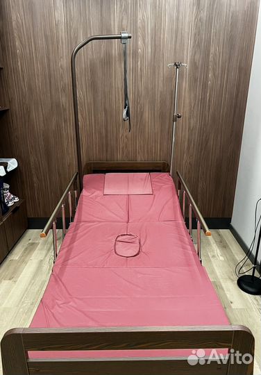 Медицинская кровать для лежачих больных