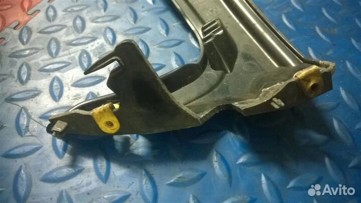 Кронштейн крыла переднего правый BMW 5-серия F10