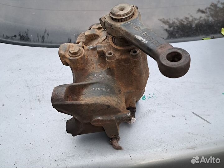 Рулевой редуктор на Мерседес c-класс w202