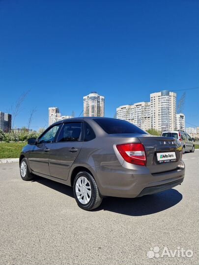 LADA Granta 1.6 МТ, 2018, 110 000 км