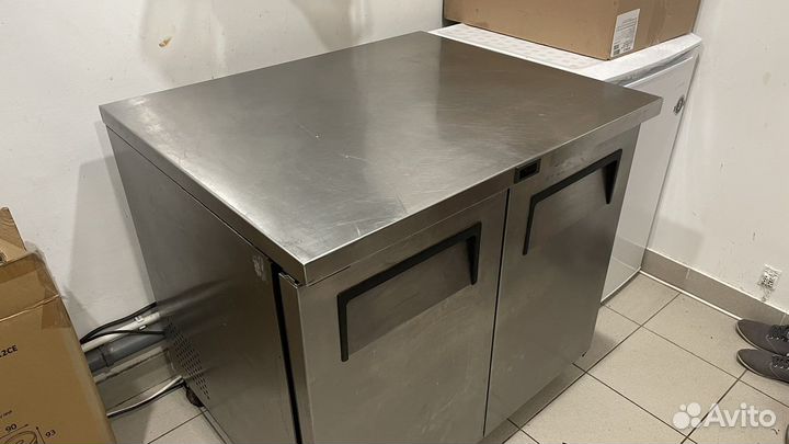 Холодильный стол True USA