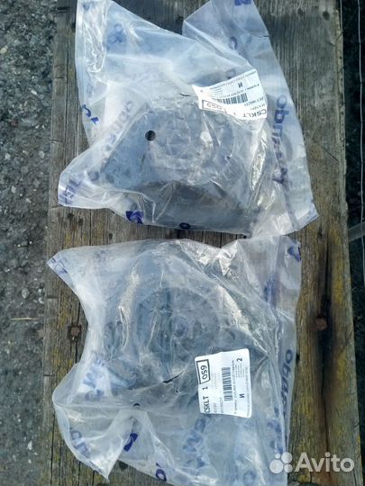 Опора амортизатора передняя