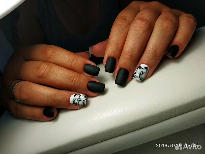 Укрепление, наращивание ногтей, маникюр.Центр