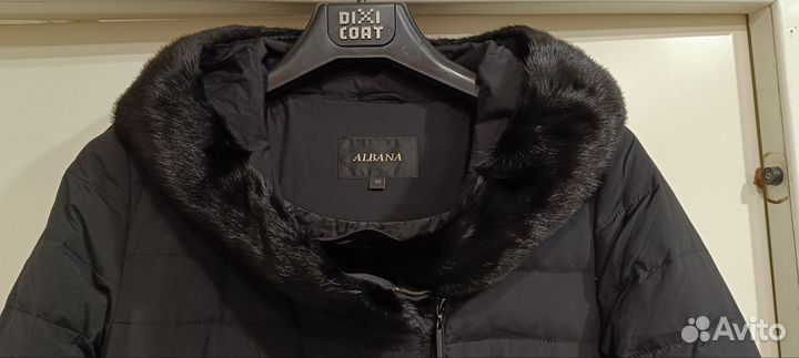 Пуховое пальто женское 46р. с мехом норки длинное