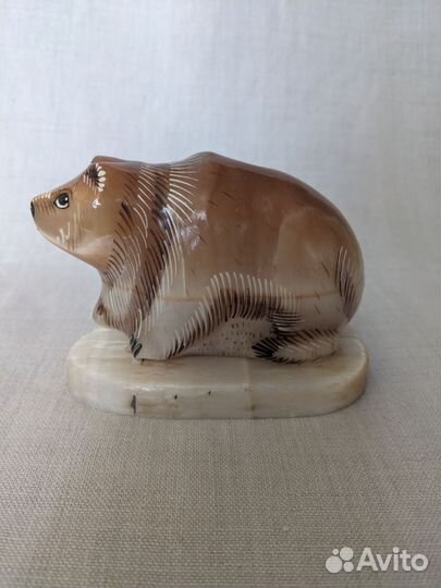 Статуэтка медведь из селенита (100*80*50)