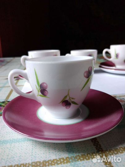 Набор кофейных чашек с блюдцами