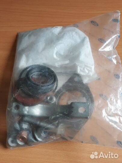 Масляное уплотнение Ford