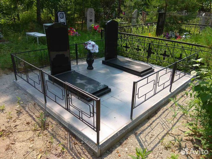 Установка бордюра на кладбище