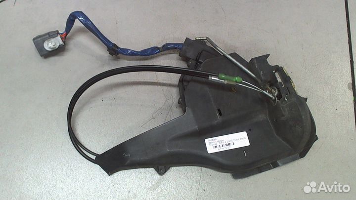 Замок двери Toyota RAV 4, 2000