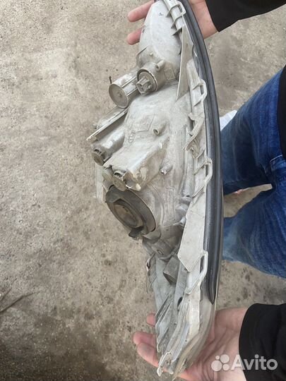 Фара правая Toyota Allion NZT 240