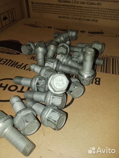 Колесные болты