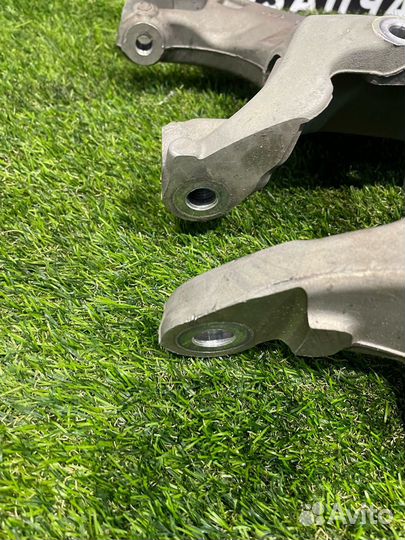 Рычаг задний правый нижний Ford Mustang