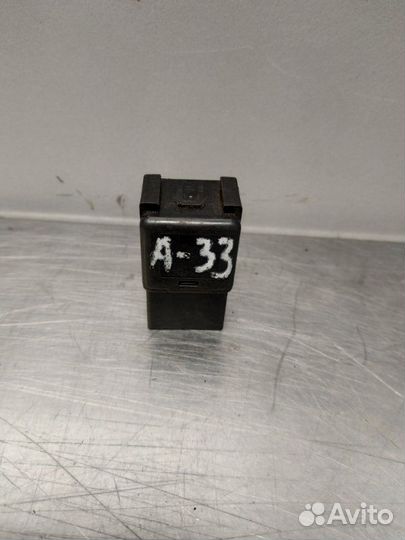 Блок реле Nissan Serena 1 C23M GA16DE 1991-2001