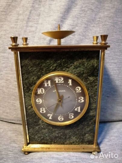 Часы СССР Молния настольные