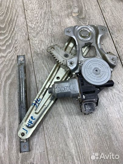 Электростеклоподъемник Nissan Juke F15