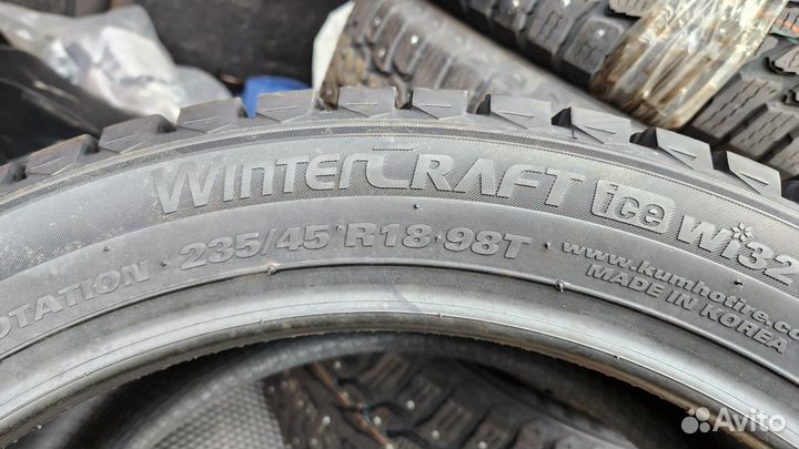 Kumho WinterCraft Ice Wi32 235/45 R18