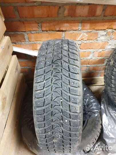Michelin X-Ice North 3 185/65 R15 92T