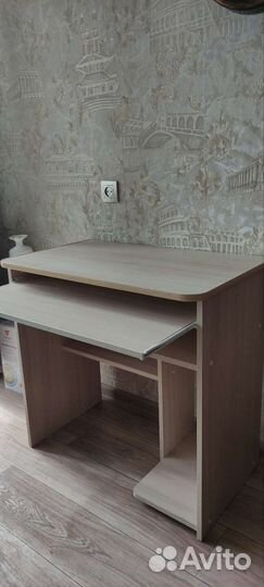 Стол для компьютера