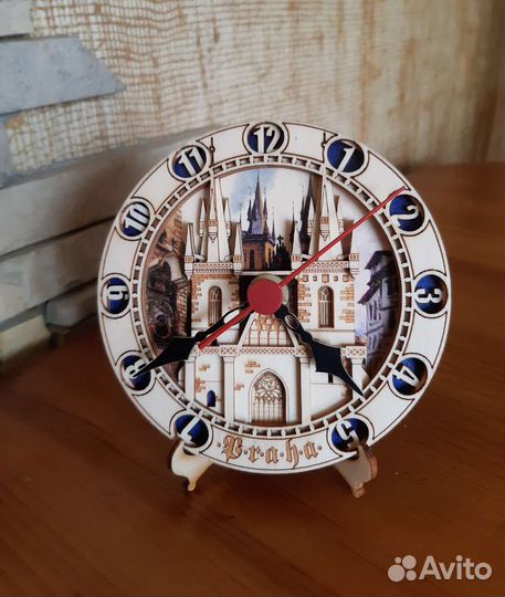 Часы из дерева ручной работы Чехия новые