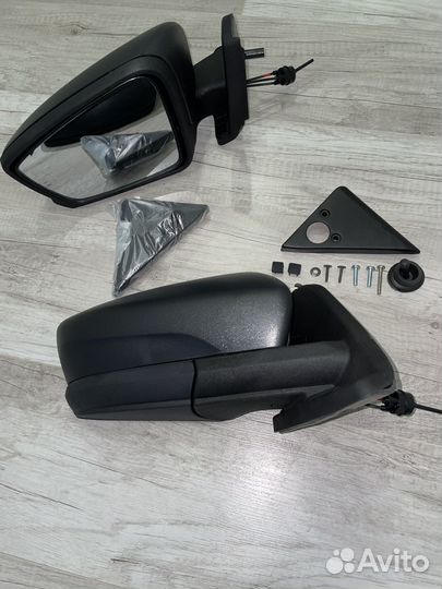 Боковые зеркала на Ниву в стиле Гранта 21214