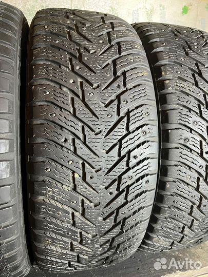 Nokian Tyres Hakkapeliitta 8 225/60 R17 99R