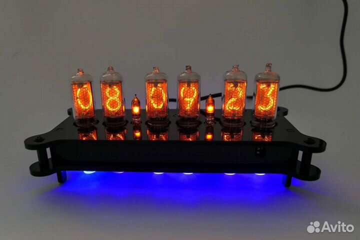 Настольные часы на гри nixie лампах ин-8-2