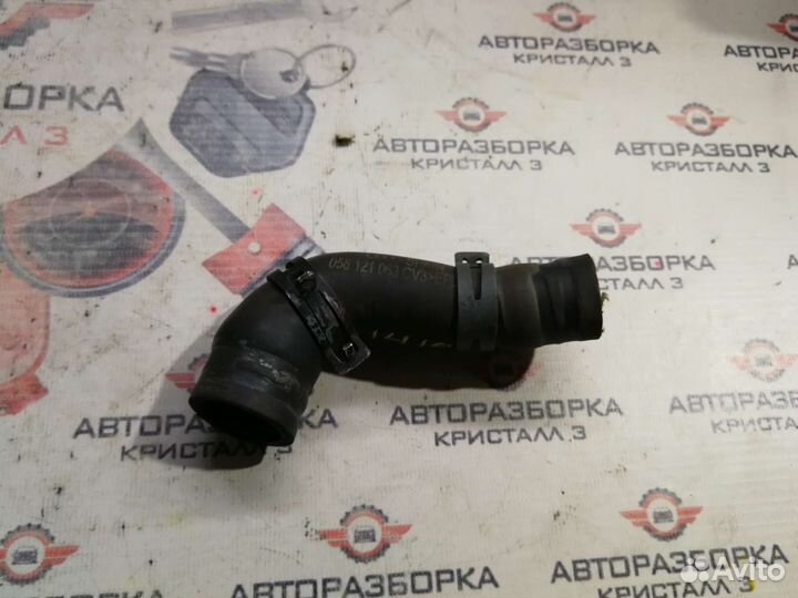 Патрубок системы охлаждения passat b5 audi f4 b5