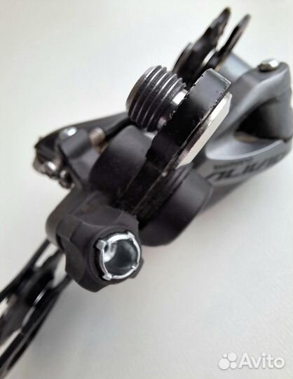 Задний переключатель Shimano Alivio RD-M4000