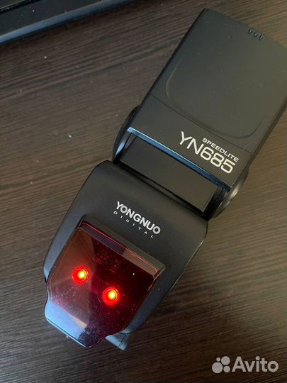 Фотовспышка Yongnuo Speedlite YN685