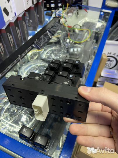 Блок управления стеклоподъемниками Hyundai Getz