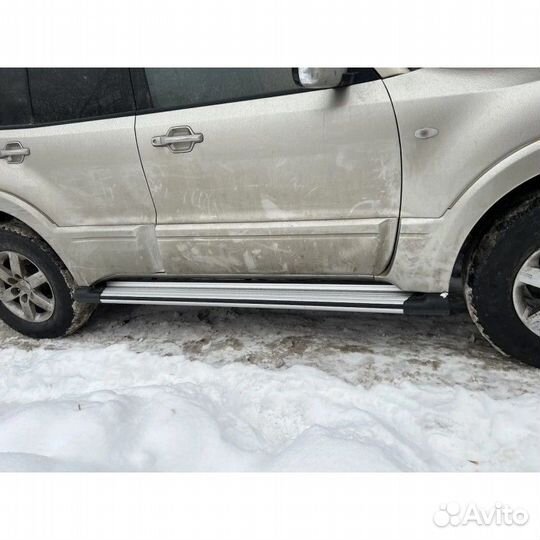 Пороги на Mitsubishi Pajero 3 286 silver