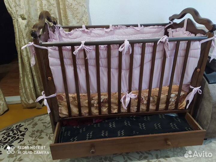 Детская кроватка