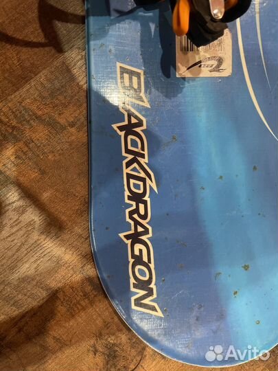 Сноуборд с креплениями и ботинками