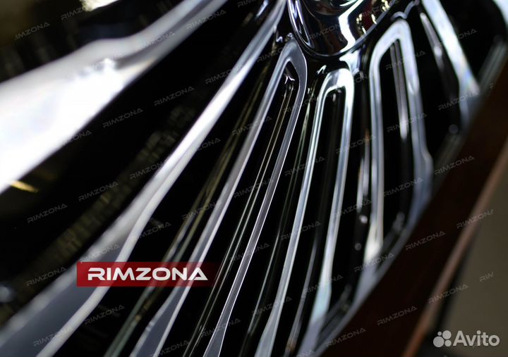 Кованые диски R22 на Range Rover