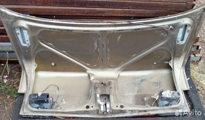 Крышка багажника Лада 2110